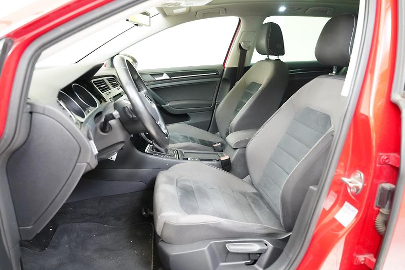 Volkswagen Golf - fotka 5 z 6