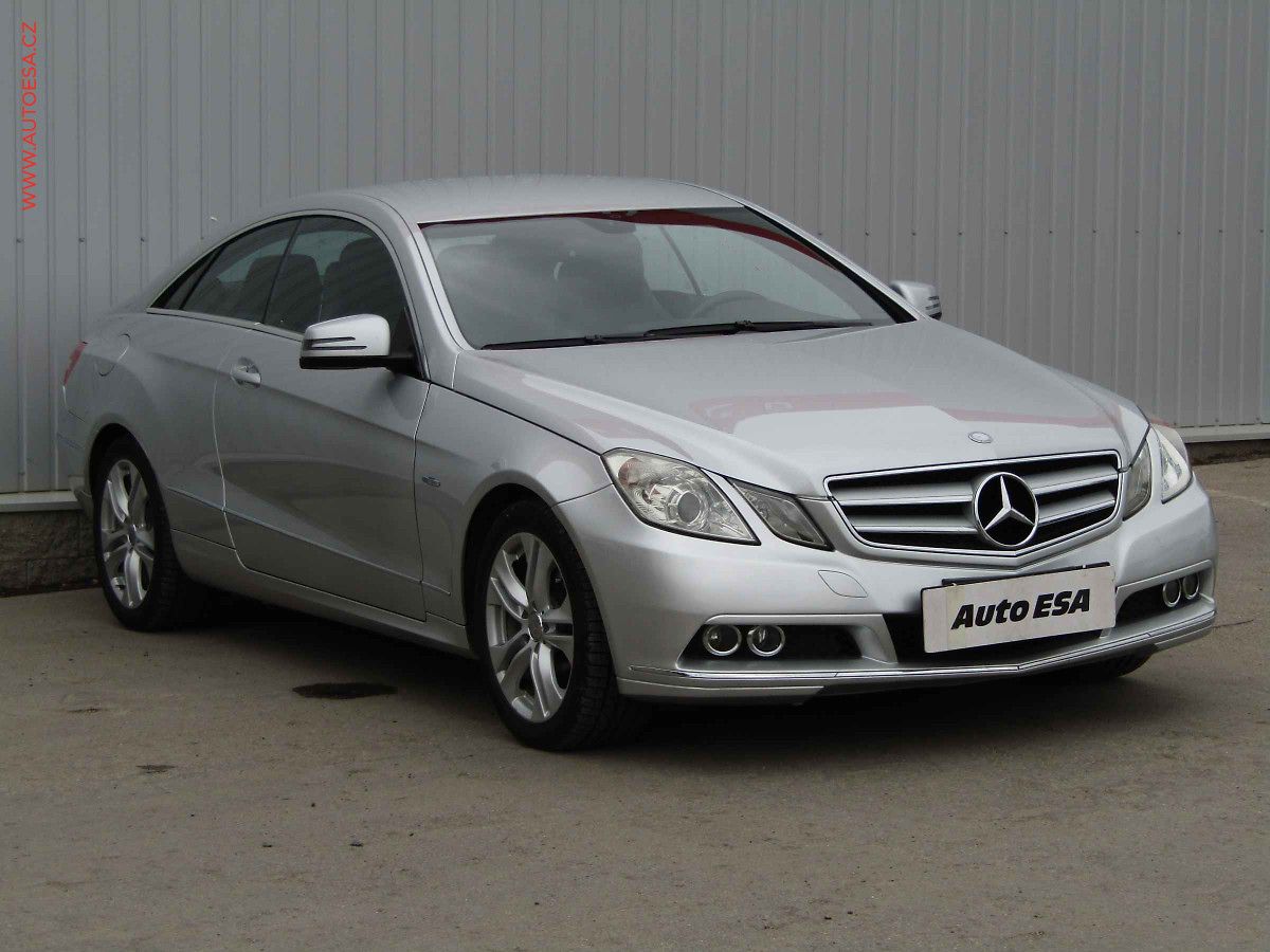 Mercedes-Benz Třídy E 1.8 CGi E 250 CGi, AT, tempo