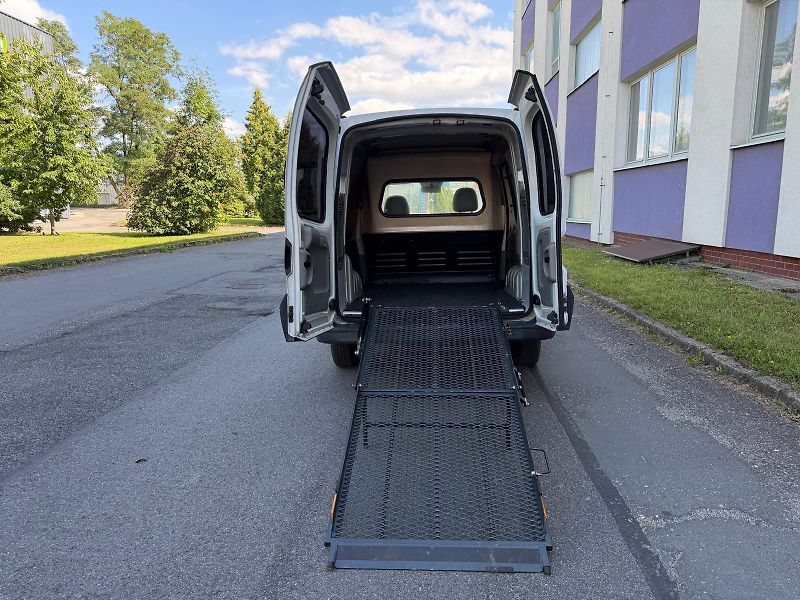 Renault Kangoo 1,5 DCi Long / plošina / boční - fotka 10 z 23