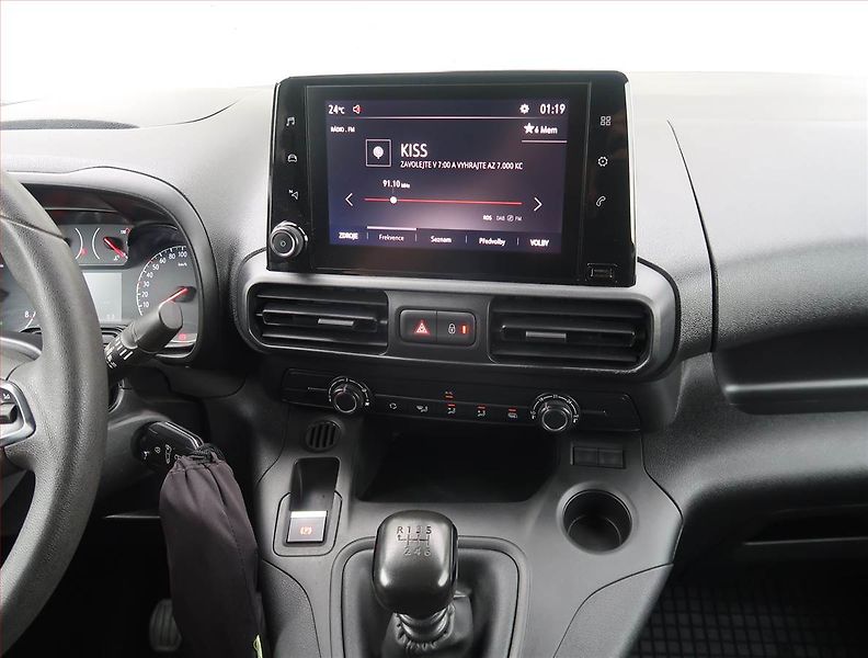 Opel Combo (2022) Maxi 1.5 CDTI, 3Místa, ČR, DPH - fotka 9 z 17
