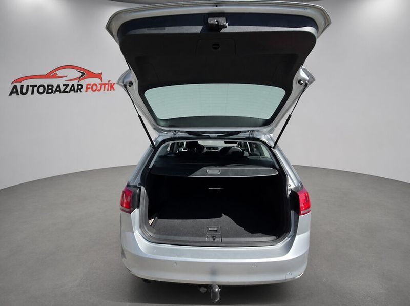Volkswagen Golf Variant (2015) 1.2 TSi 81KW Trendline - fotka 20 z 24