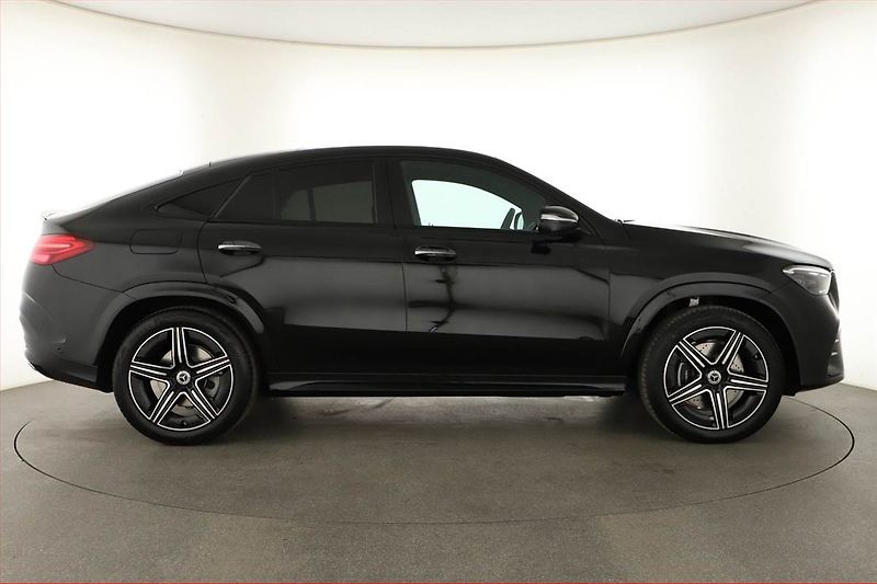 Mercedes-Benz GLE (2025) 300 d 4MATIC, AMG, VZDUCH - fotka 6 z 31
