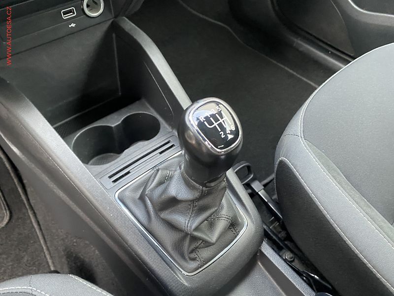 Škoda Fabia (2020) 1.0 TSi, ČR, Style, LED - fotka 16 z 16