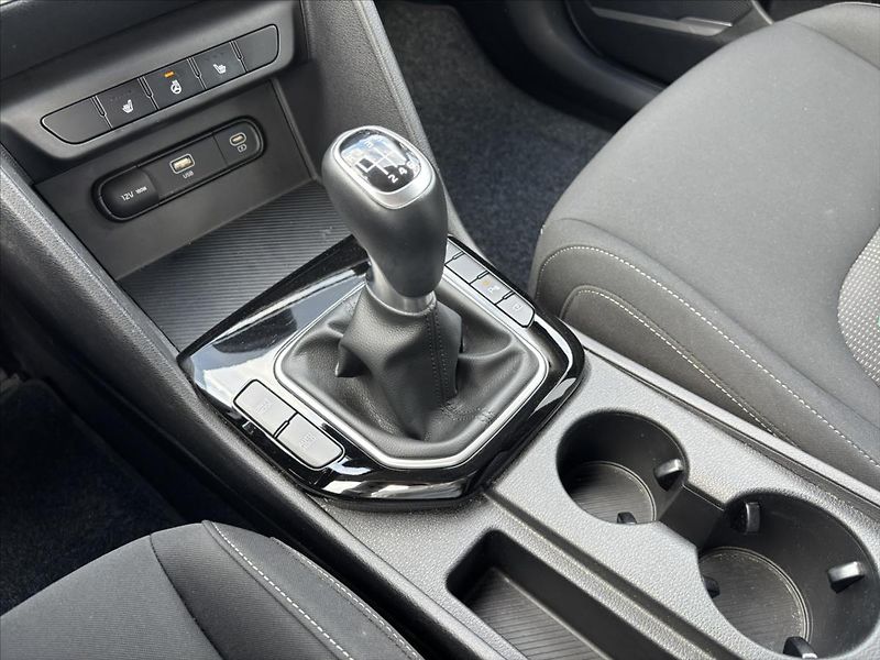 Kia Sportage 1,6 TGDi Exclusive ZÁRUKA NAVI - fotka 30 z 44