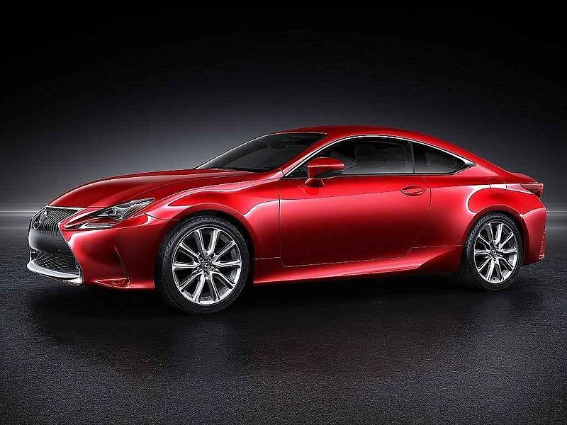 Lexus RC.