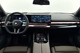 BMW Řada 5 540d xDrive Touring - náhled 10
