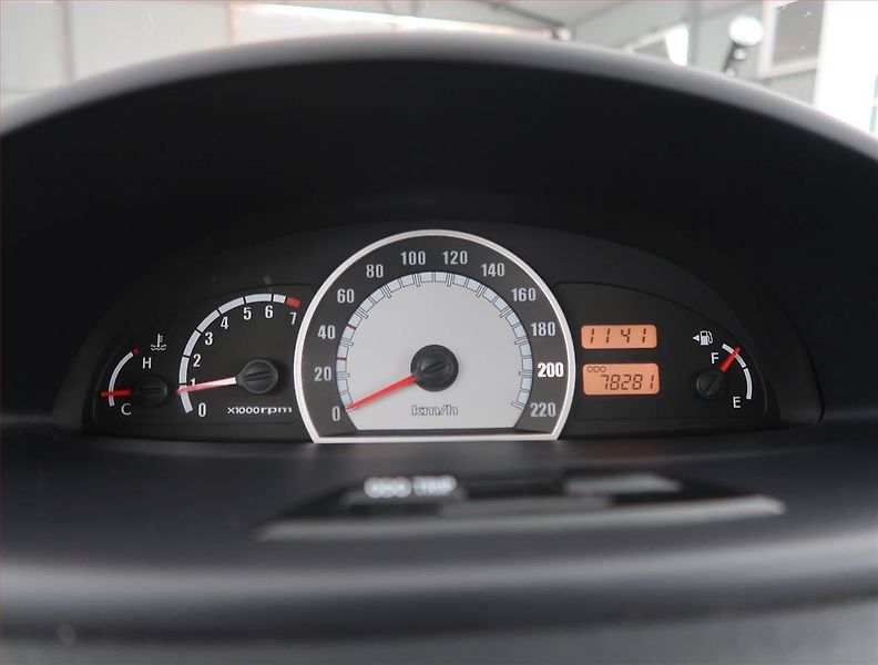 Hyundai Matrix (2009) 1.6, ČR,1.maj, po STK - fotka 11 z 15