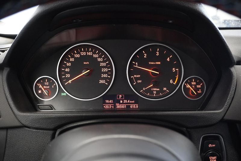 BMW Řada 4 2,0 GRAN COUPÉ AUT. - fotka 17 z 28