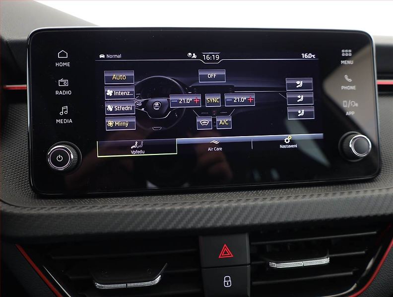 Škoda Kamiq (2024) Monte Carlo 1.0 TSI - fotka 17 z 20