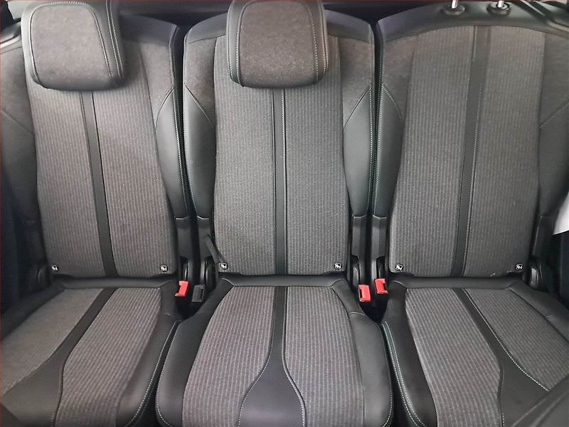 Peugeot 5008 (2021) 1.5 BlueHDi - fotka 10 z 24