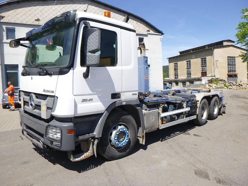Mercedes-Benz (2014) 2641 kontejner 6x4 - fotka 1 z 24