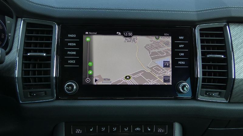 Škoda Kodiaq 2.0 TDI 110 kW Style 4x4 DSG - fotka 16 z 26