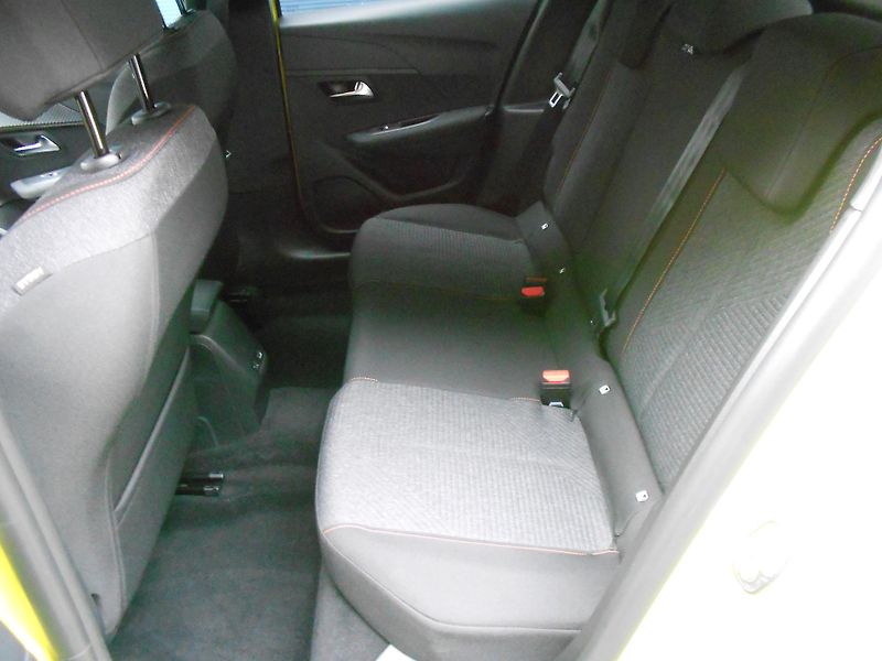 Peugeot 208 BUSINESS Turbo 100 MAN6  - fotka 5 z 7