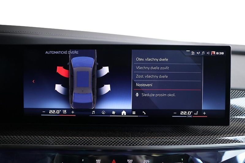 BMW i7 M70 - fotka 21 z 38