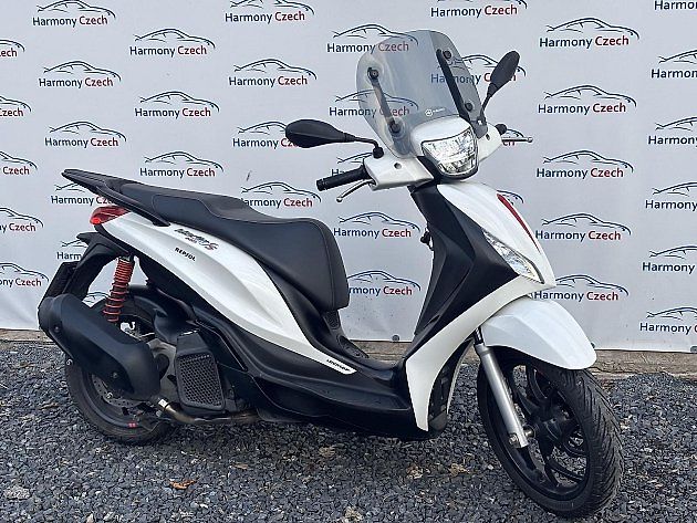 Skútr Piaggio Medley 125., zdroj: se svolením Harmony Czech