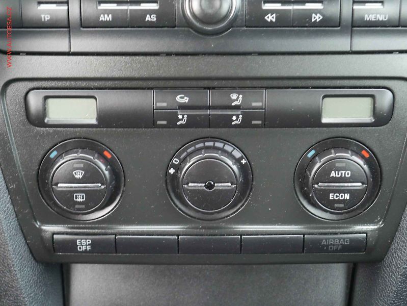 Škoda Octavia (2006) 1.6i, Klima - fotka 12 z 15