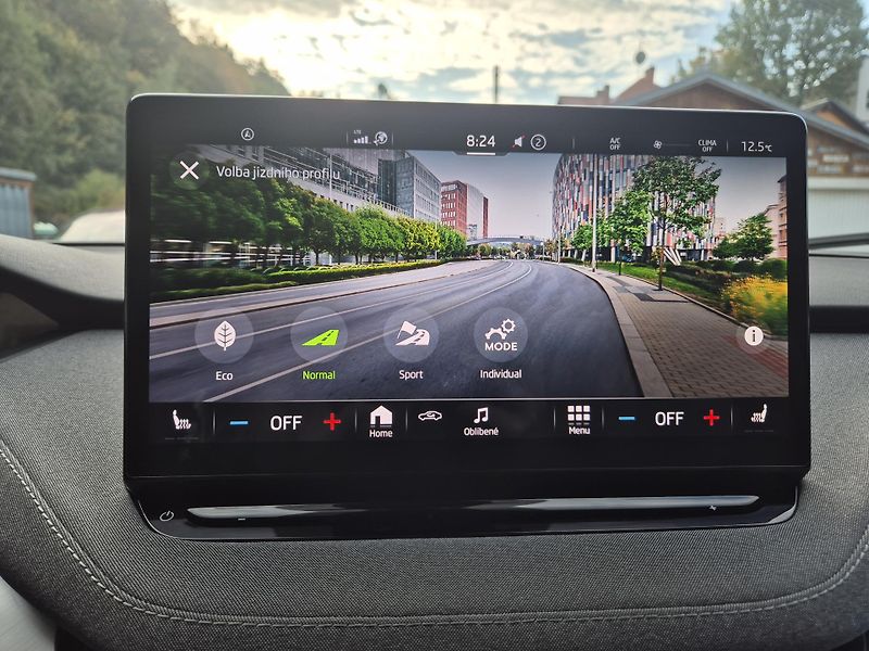 Škoda Enyaq 150kw, iV80 19ALU TZ SOH 96% - fotka 26 z 44