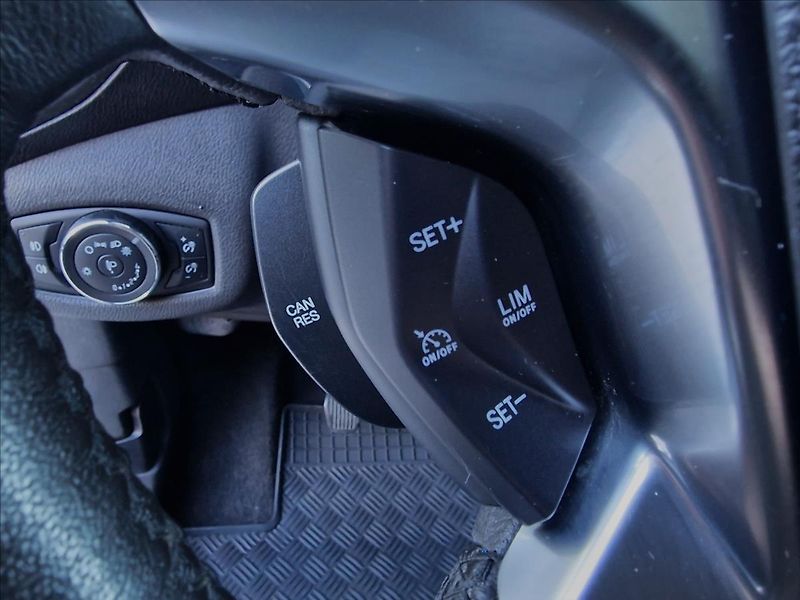 Ford Tourneo Connect 1.5TDCi 88kW L2, Titanium, ČR - fotka 24 z 50