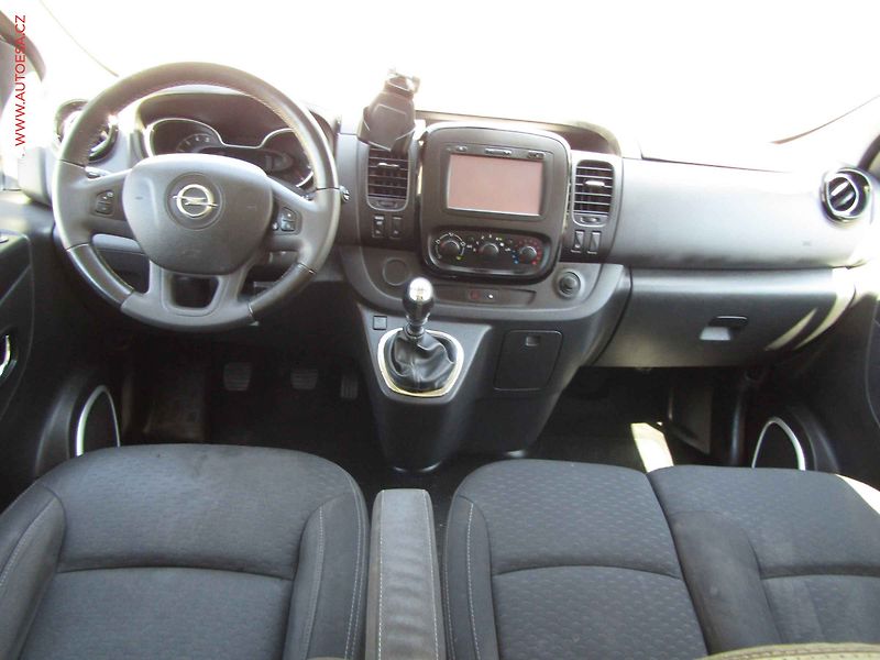 Opel Vivaro (2018) 1.6CDTi L2 9míst, 1.maj,ČR - fotka 8 z 23