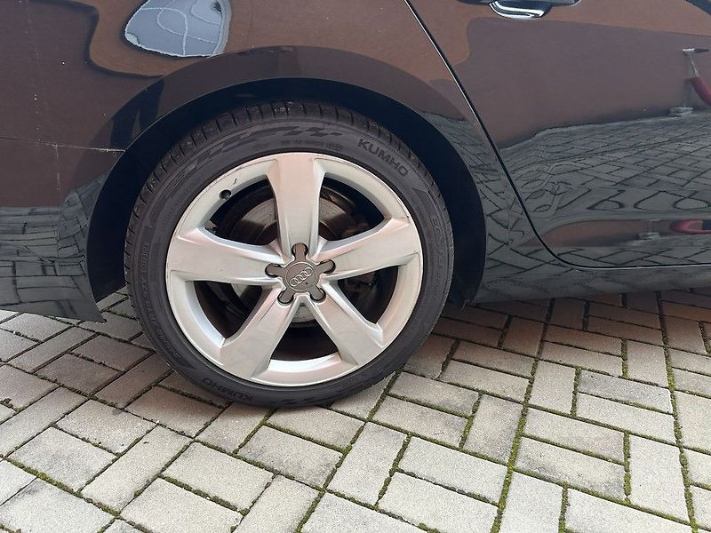 Audi A4 2.0 TDi 140kW Quattro 4x4 - fotka 26 z 26