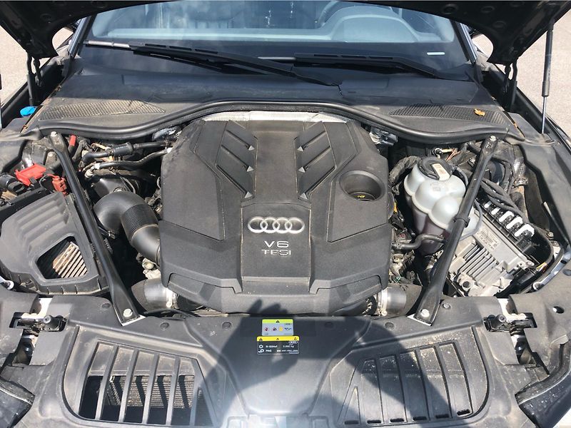 Audi A8 55 TFSI 250 KW Quattro - fotka 30 z 30