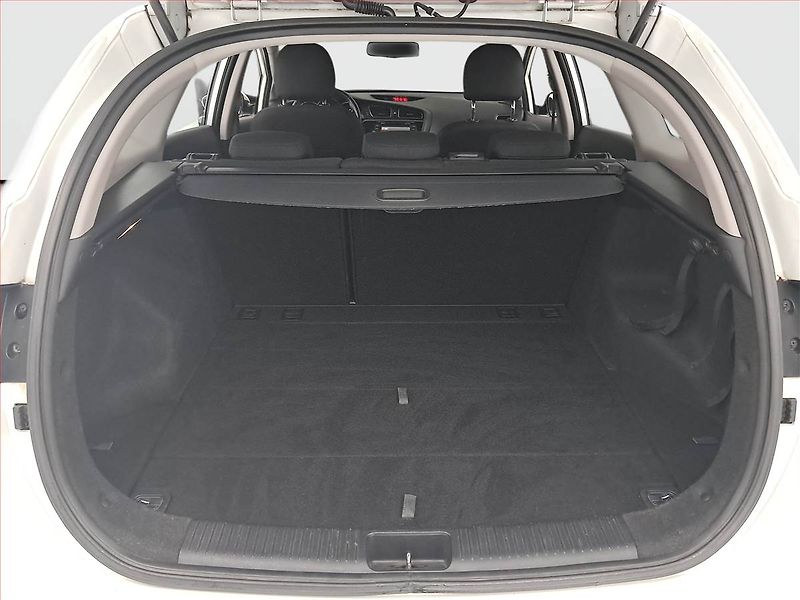 Kia Ceed (2014) 1.6 CRDi, Navi, Tempomat - fotka 13 z 20