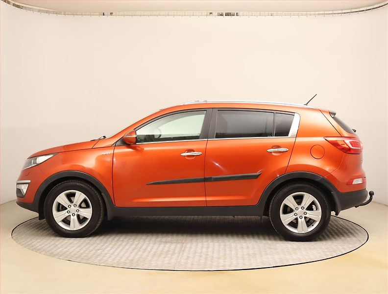 Kia Sportage (2012) 2.0 CRDi, 4X4, Xenony - fotka 3 z 18