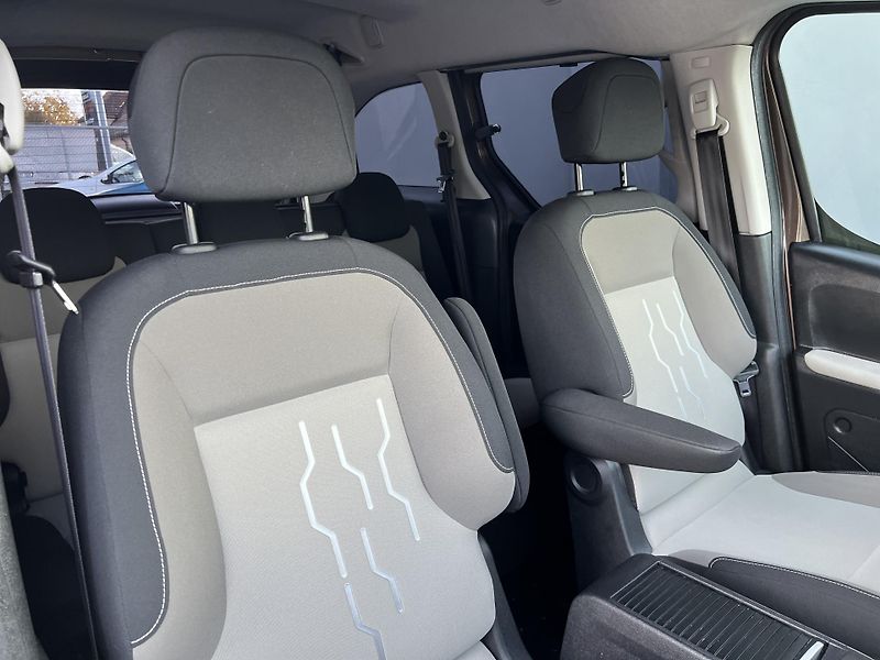 Peugeot Partner Tepee 1.6i KLIMA KOUPENO V ČR 1.MAJ. - fotka 27 z 37
