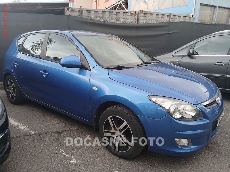 Hyundai i30 (2009) 1.4i - fotka 1 z 3