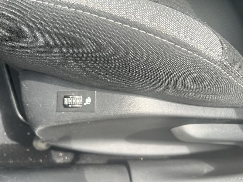 Peugeot 208 1.2i KAMERA KLIMA PŮVOD ČR - fotka 12 z 41