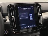 Volvo XC40 (2026) B3 AUT DARK PLUS - náhled 39