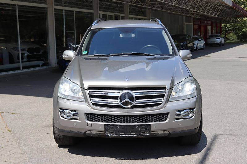 Mercedes-Benz GL 420CDI 4MATIC 225kW - fotka 2 z 48