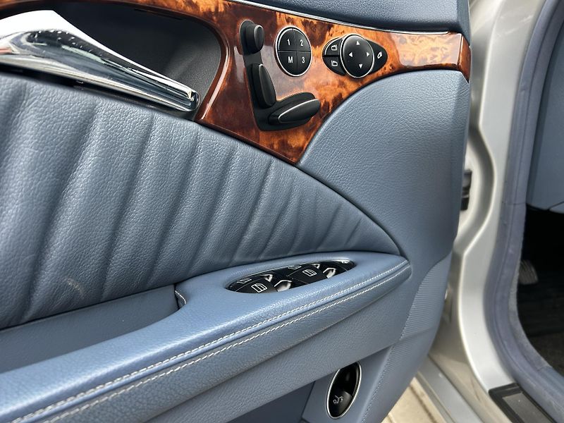 Mercedes-Benz Třídy E E 220 CDI Elegance - fotka 11 z 35