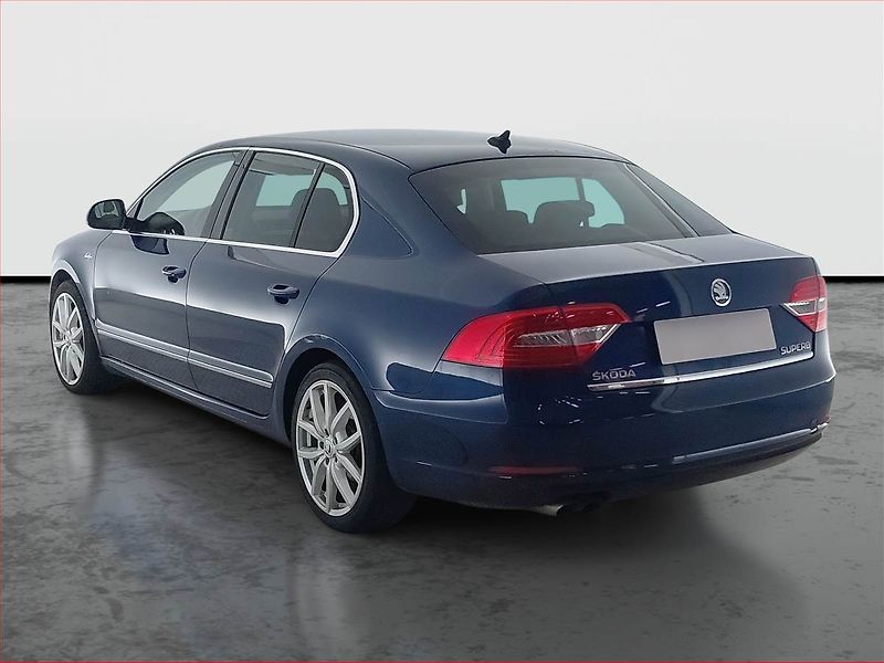 Škoda Superb (2013) Laurin&Klement 2.0 TDI - fotka 4 z 23