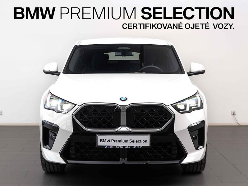 BMW X2 sDrive20i - fotka 3 z 22