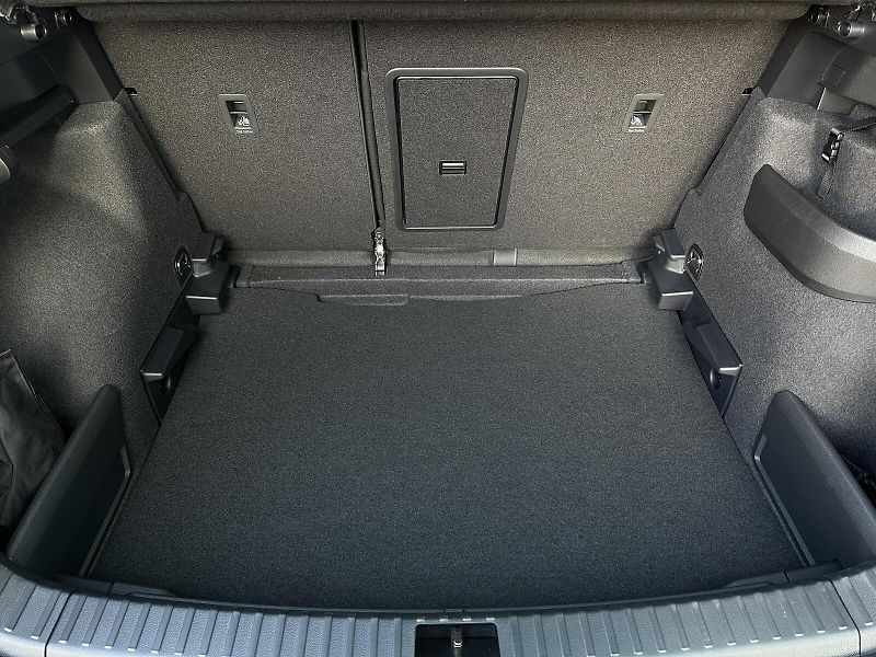 Škoda Karoq 2.0TDi DSG 4x4 150PS Matrix-LE - fotka 43 z 45