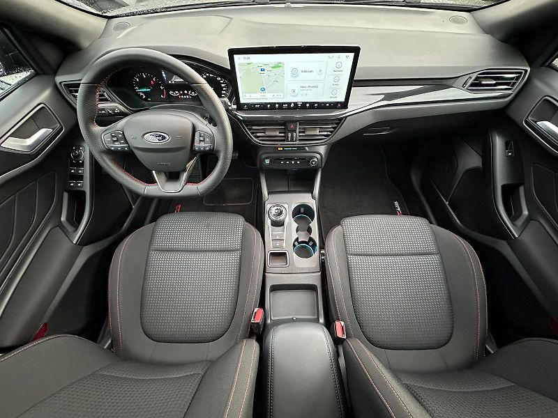 Ford Focus (2024) KOMBI ST LINE 1.5/85kW * LED - fotka 7 z 43