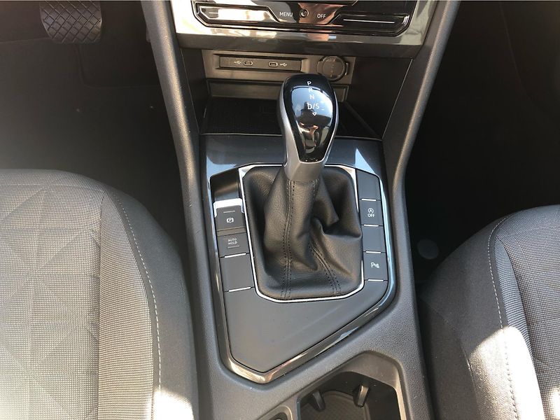 Volkswagen Tiguan 2.0 TDi DSG 7st. LIFE - fotka 22 z 28