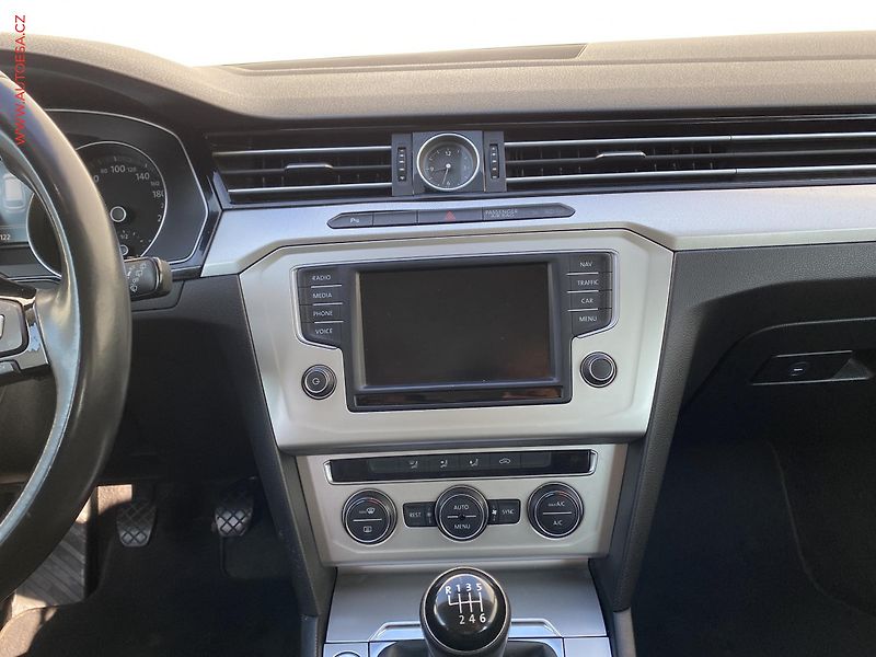 Volkswagen Passat (2016) 1.6 TDi, Comfortline, navi - fotka 12 z 17