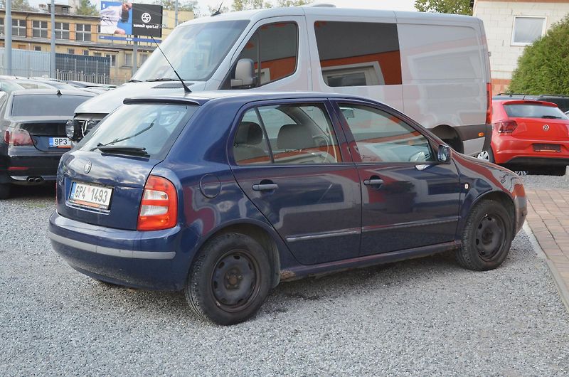 Škoda Fabia (2003) 1.4i 16V 55kW STK 11/2027 - fotka 6 z 18