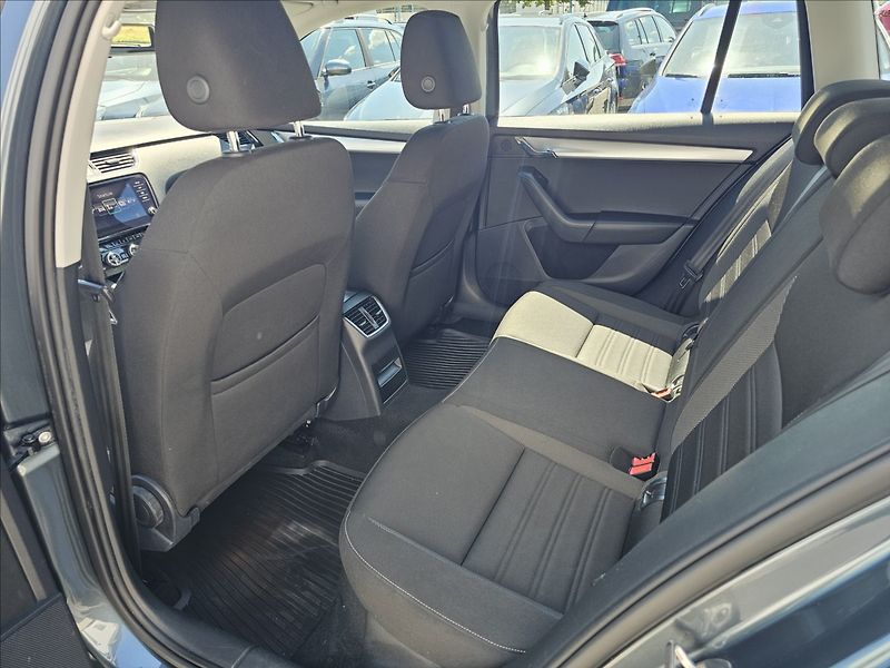 Škoda Octavia III 1,4TSi 110KW Ambition - fotka 26 z 44