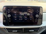 Volkswagen T-Roc 1,5 TSi/110kW LIFE - DSG,TZ,.. - náhled 20