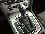 Volkswagen Passat (2018) 2.0 TDI, Automat, Navi - náhled 13