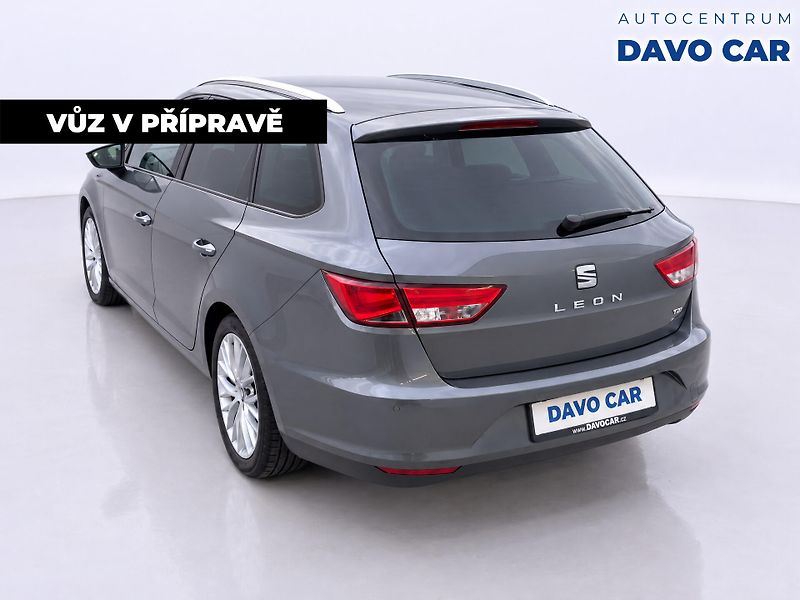 Seat Leon 2,0 TDI 110kW DSG Style Kůže - fotka 2 z 12