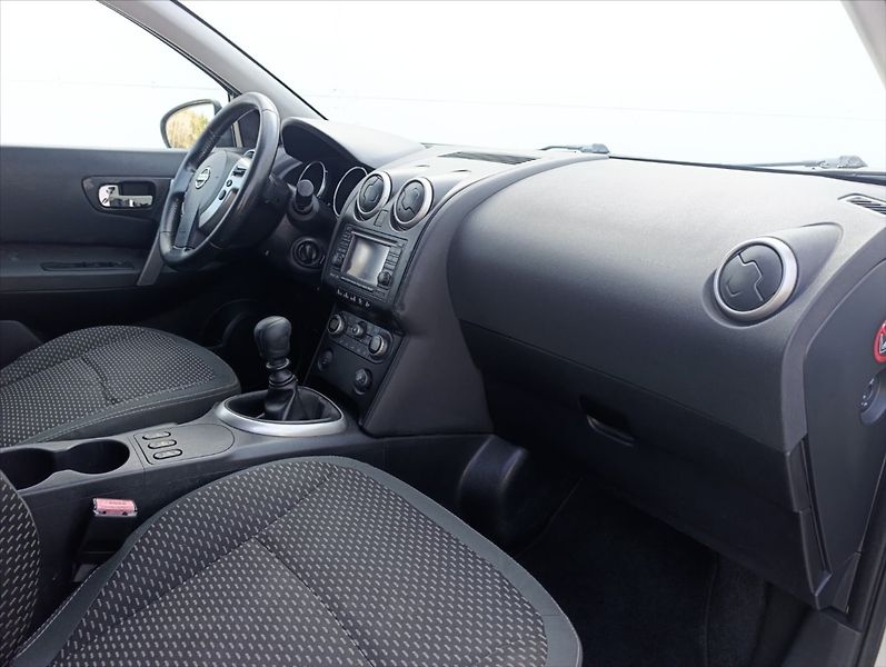 Nissan Qashqai 1,5 DCi Navi Kamera Panorama - fotka 26 z 31