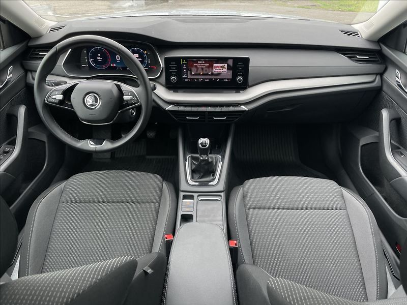 Škoda Octavia 2,0 TDI Combi Ambition Plus - fotka 6 z 23