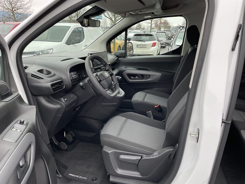 Toyota ProAce City Verso 1.5D 100k 6MT Business - fotka 11 z 26