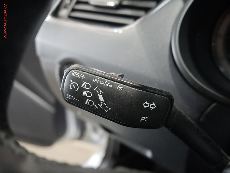 Škoda Octavia (2018) 1.4 TSi, ČR, LED - fotka 13 z 19