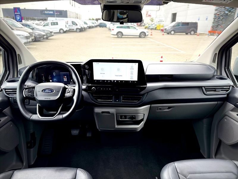 Ford Tourneo Custom 2,0 EcoBlue 125kW Titanium L2 - fotka 20 z 32