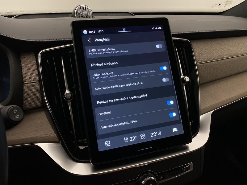 Volvo XC90 T8 AWD RECHARGE BRIGHT ULTRA 7 - fotka 62 z 73